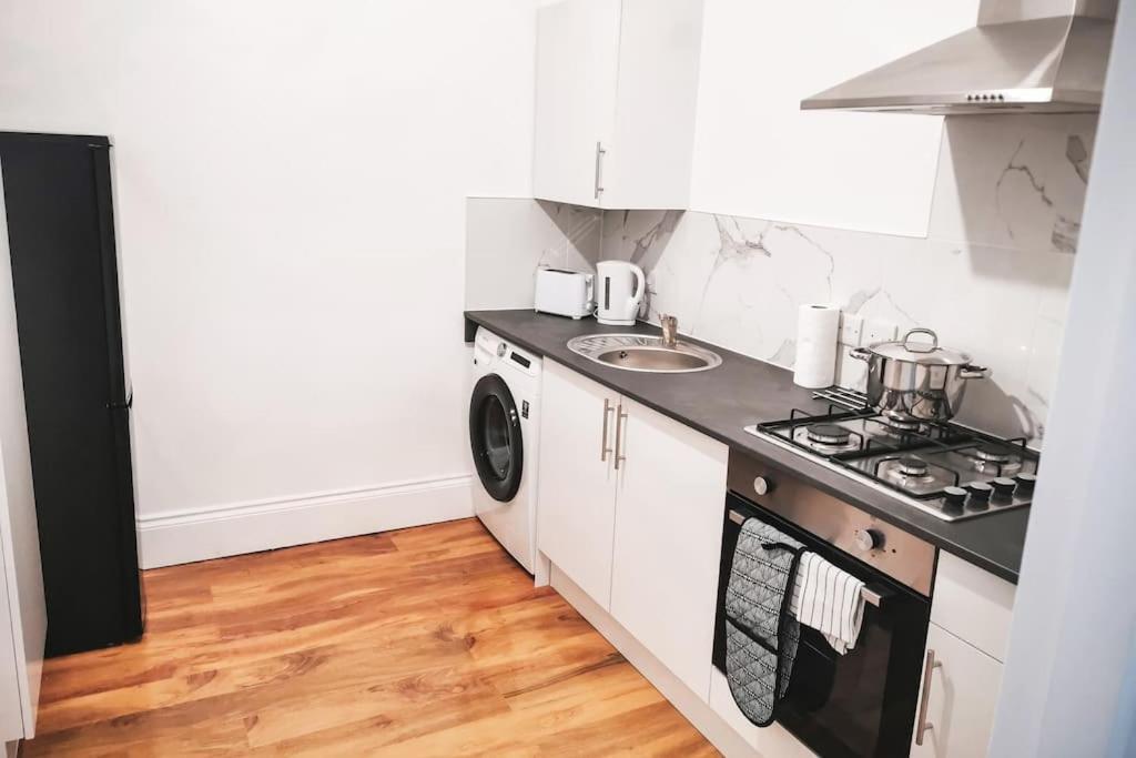 S.H Apartments Glasgow Luaran gambar