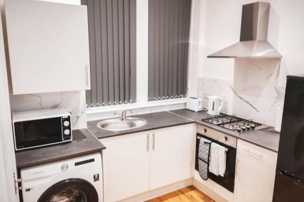 S.H Apartments Glasgow Luaran gambar