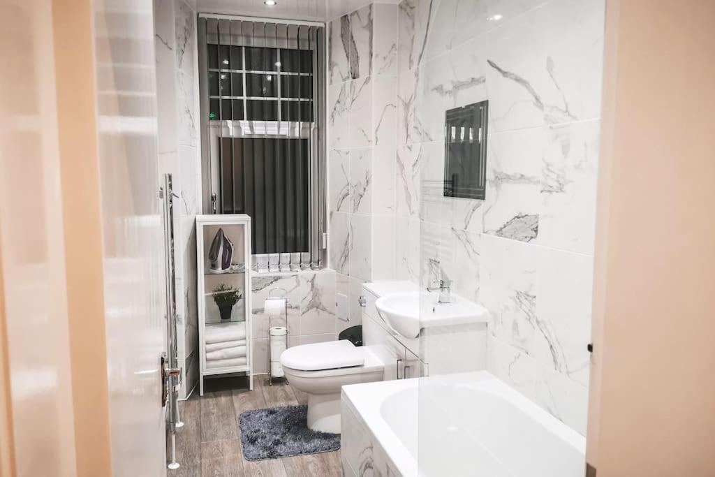 S.H Apartments Glasgow Luaran gambar